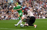 Burnley FC v Manchester United - Premier League